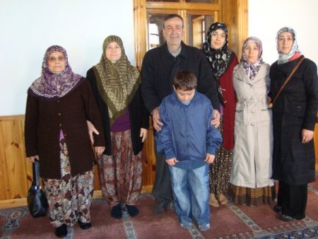 Torunuyla Birlikte Umre Yolcusu