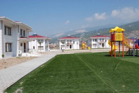 Tosyalı Sevgi Evlerinde Çocuklara Duygulu Karşılama