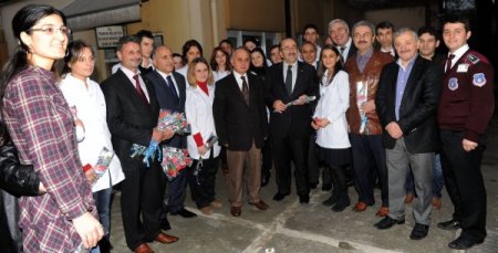 Trabzon Belediye Başkanı Gümrükçüoğlu öğretmenleri unutmadı