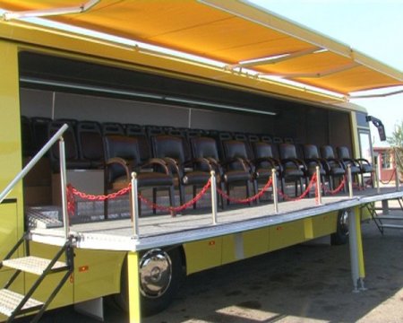 Trabzon Belediyesi Hurdaya Çıkan Otobüsü Mobil Platform'a Çevirdi