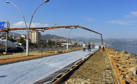 Trabzon sahilindeki bisiklet yolu büyütülüyor