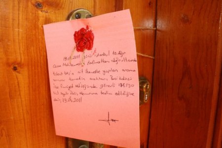 Trabzon'da İki Evde Arama Yapildi (2)