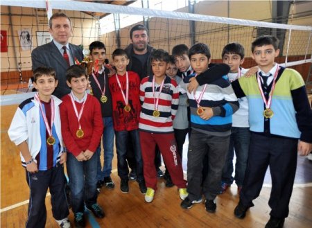 Trabzon'da küçüklerin voleybol müsabakası sona erdi