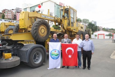 Trabzon'dan Acaristan'a iş makinesi desteği