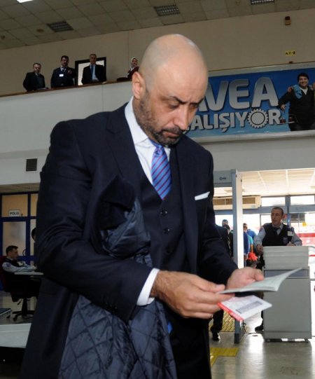 Trabzonspor, dostluk maçı için İrlanda’ya gitti