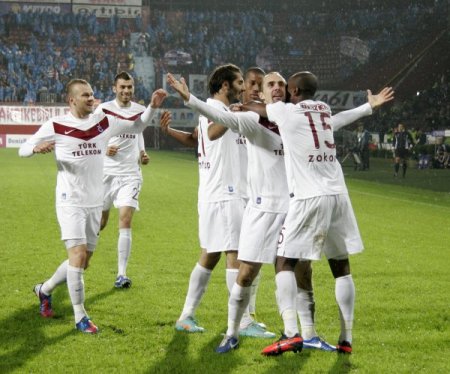 Trabzonspor Akhisar Belediyespor'u konuk ediyor