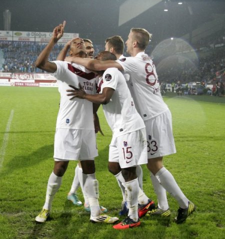 Trabzonspor Akhisar Belediyespor'u konuk ediyor