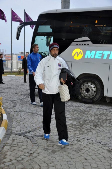 Trabzonspor kupa maçı için Eskişehir’e geldi