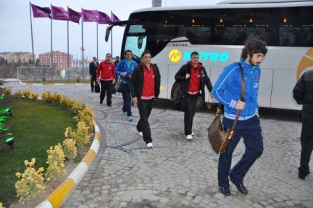 Trabzonspor kupa maçı için Eskişehir’e geldi