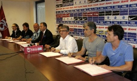 Trabzonspor'da, yeni teknik kadro ile sözleşme imzalandı