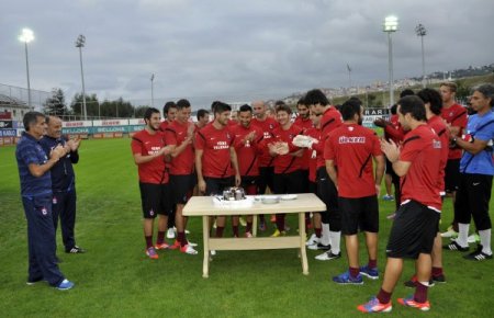 Trabzonspor’da Barış’ın doğum günü kutlandı
