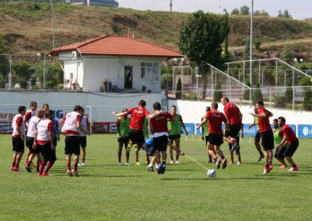 Trabzonspor'da Fenerbahçe maçı hazırlıkları sürüyor