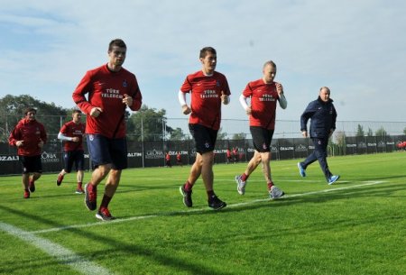 Trabzonspor'da ikinci yarının ilk çalışmasını yaptı
