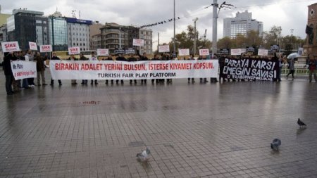 Trabzonsporlular Amsterdam'da eylem için buluşuyor