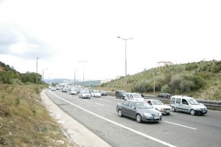 Trafiğe Yakalanan Tatilciler Hala Oy Kullanamadı