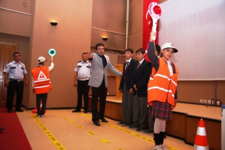 Trafik, minik polislere emanet