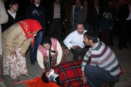 Trafik Işıkları Bulunmayan Kavşakta Kaza: 2 Ölü, 11 Yaralı