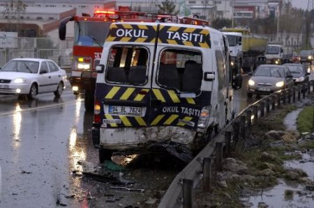 Trafik Kazası: Biri Ağır İki Yaralı