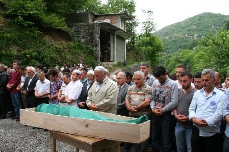 Trafik kazasında ölen taraftarın cenazesi toprağa verildi
