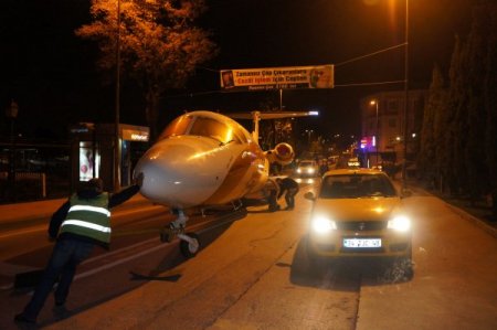 Trafikte 'uçak' gören sürücüler şok yaşadı (Özel)