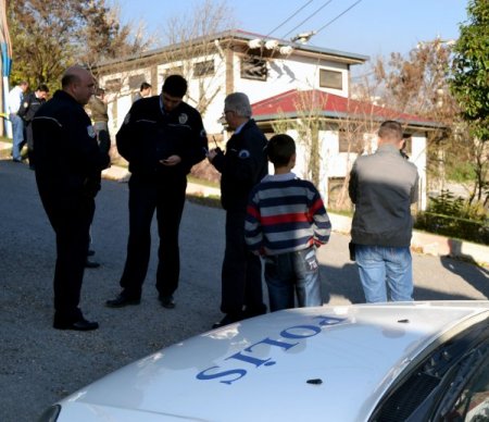 Trafoya çıkan çocuk elektrik akımına kapıldı