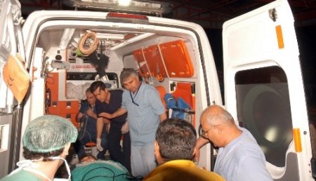 Traktör römorkundan düşerek ağır yaralandı