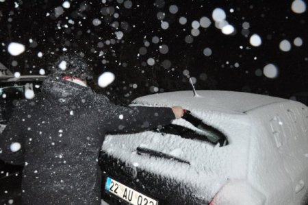 Trakya’ya yılın ilk karı yağdı