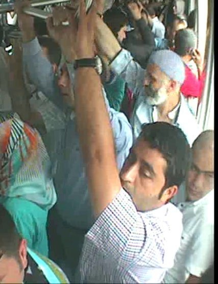 Tramvay’daki Hırsızlık Zanlıları Kamerada