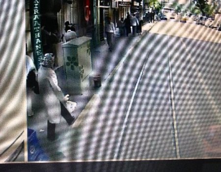 Tramvayın altında kalan kadın öldü