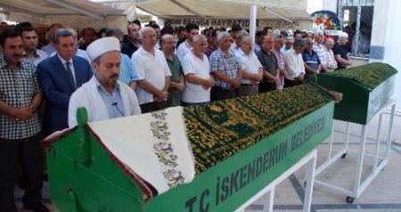 Tren kazasında hayatını kaybeden çift, gözyaşlarıyla toprağa verildi