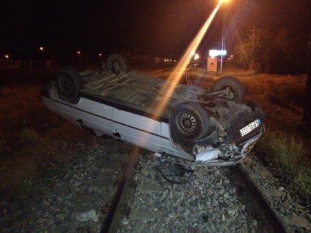 Tren Otomobile Çarptı: 1 Yaralı