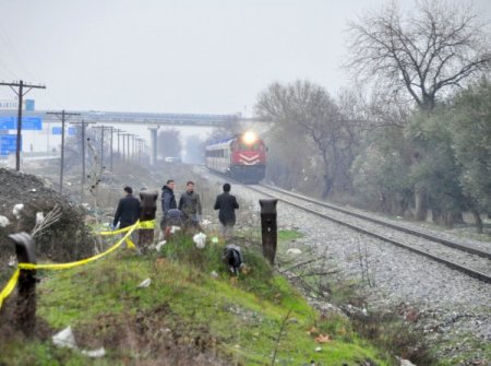 Trenin çarptığı lise öğrencisi hayatı kaybetti