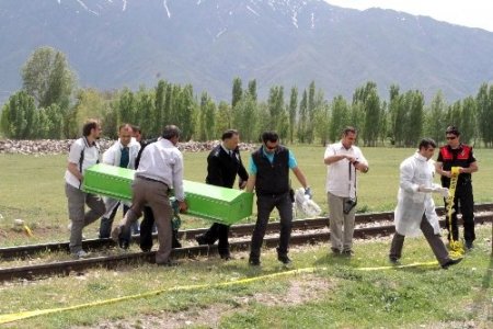 Trenin çarptığı yaşlı adam hayatını kaybetti