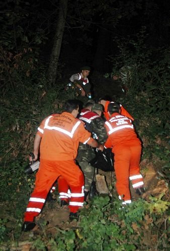 Trenin Kapısında Sarkan Genç, Köprüye Çarparak Sakarya Nehri'ne Düştü