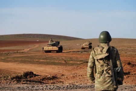TSK, Suriye sınırında tatbikat yaptı (Özel)