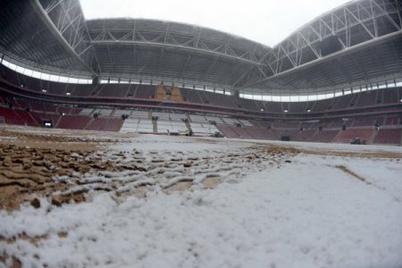TT Arena Stadı'nda zemin çalışmalarında sona gelindi