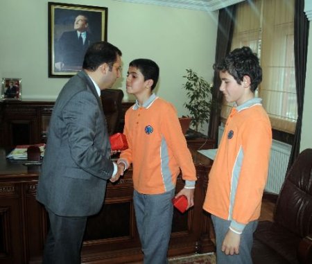 Tübitak'ın Proje Yarışmasının Bölge Birincisi Özel Hatice Avcı İlköğretim Okulu Oldu