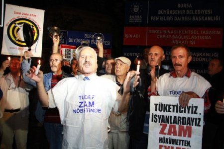 TÜDEF, zamları tencere, tava ve mumla protesto etti