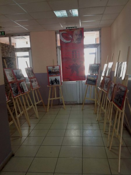 Tuğ Ortaokulu öğrencilerinden 'Çanakkale' konulu resim sergisi