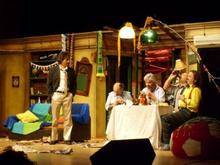 'tuhaf İkili' Oyunu Pazartesi Edremit'te