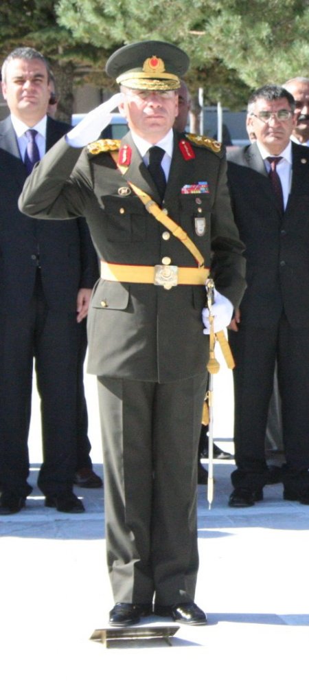 Tümgeneral Berkay Turgut'un Evinde Arama Yapılıyor