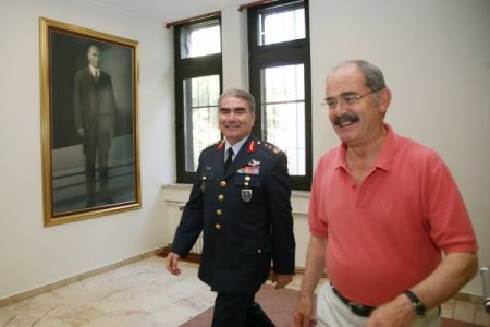 Tümgeneral Şanver’den Büyükerşen’e Veda Ziyareti