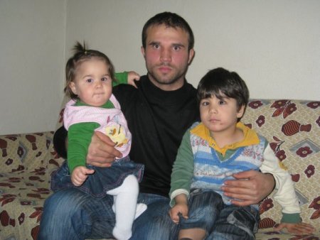 Tümör Nedeniyle Gözü Alınan Minik Yiğitcan, Parasızlıktan Kontrole Gidemiyor