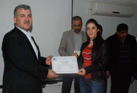 TÜMSİAD’ta girişimcilik kursunu tamamlayanlar sertifikalarını aldı