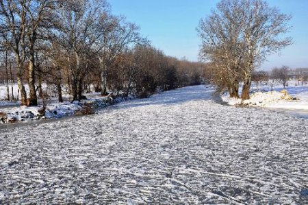 Tunca Nehri Tamamen Dondu