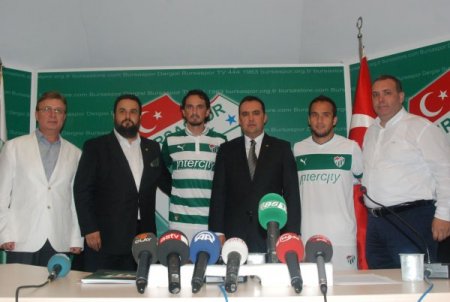 Tuncay Şanlı, Bursaspor’a resmi imzayı attı