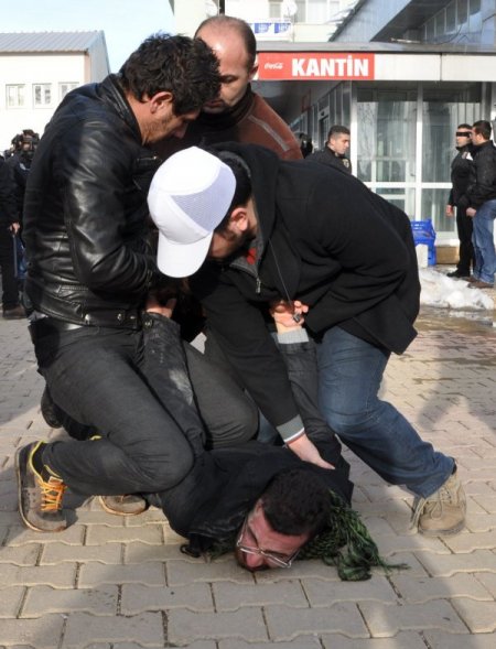 Tunceli Üniversitesi'nde 20 öğrenci gözaltına alındı