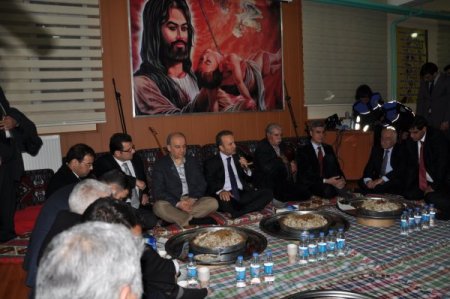 Tunceli Valisi Güner, Cem evinde Hızır orucu tutalara yemek verdi