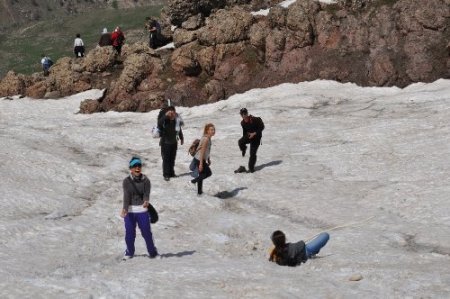 Tunceli'de doğal ve tarihi yerlere ilgi arttı