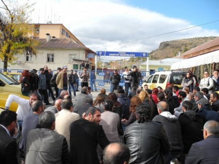 Tunceli'de gözaltı protestosu